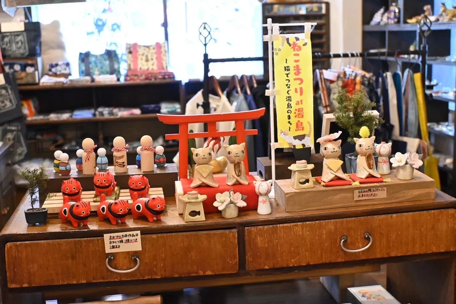 王冠印雑貨店の猫雑貨
