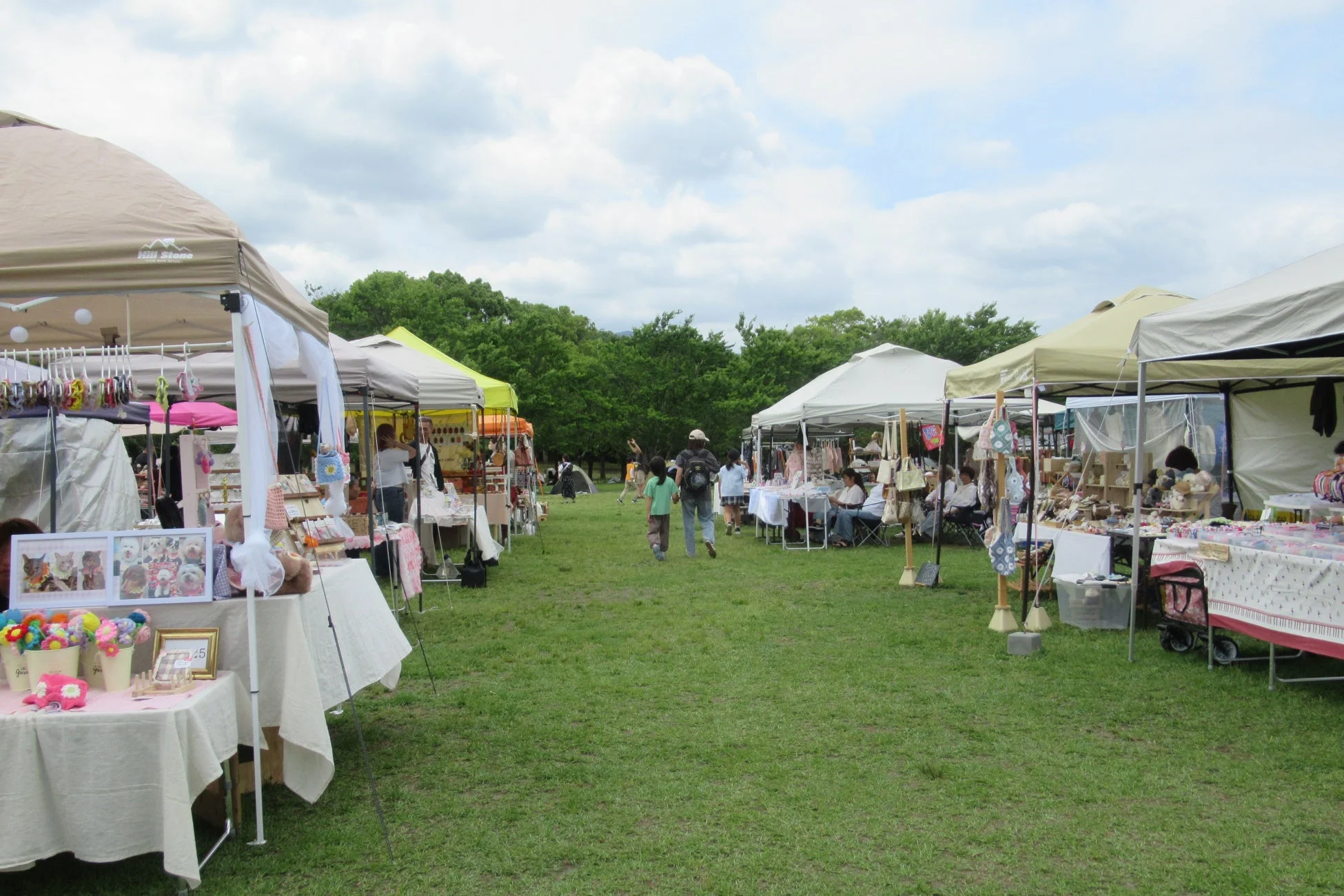 ハンドメイド市の風景
